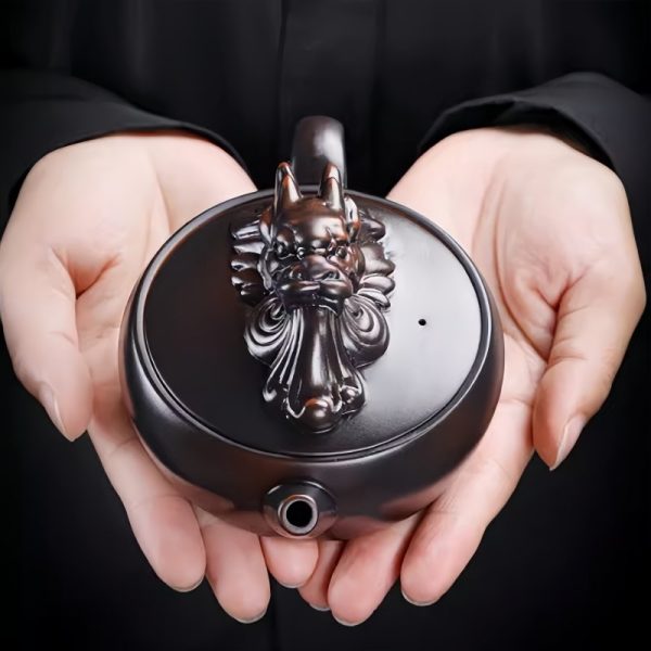 Vintage Traditional Purple Pottery Dragon Teapot Shaped Like A Dragon Head With Twist Design