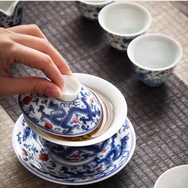 Vintage Elegant Chinese Blue and White Porcelain Dragon Phoenix Luxury Gongfu Tea Cup Set